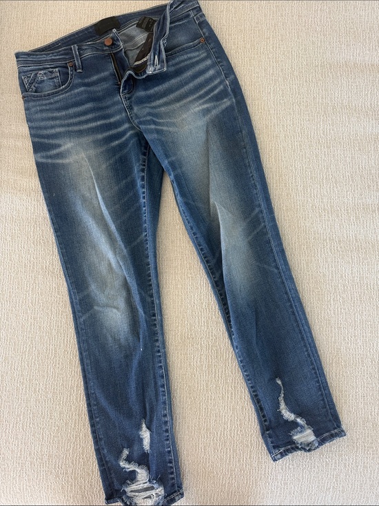 Buckle Denim - Buckle Skinny Jeans in Medium Blue Wash with Distressed Hem
